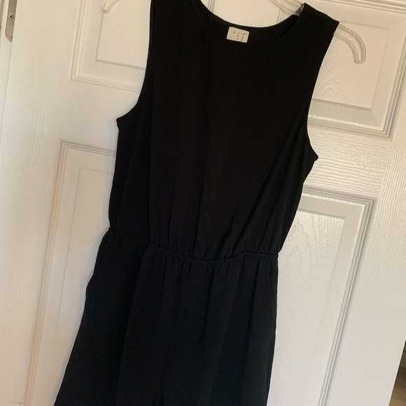 Partial open back romper - Picture 2 of 4